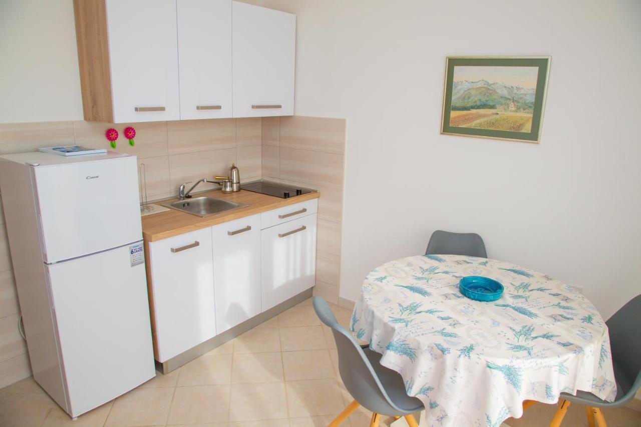 Tonica Apartments Novalja Exterior photo
