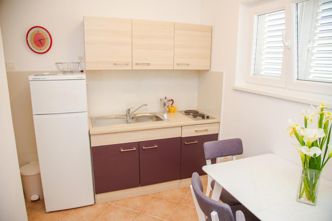 Tonica Apartments Novalja Exterior photo